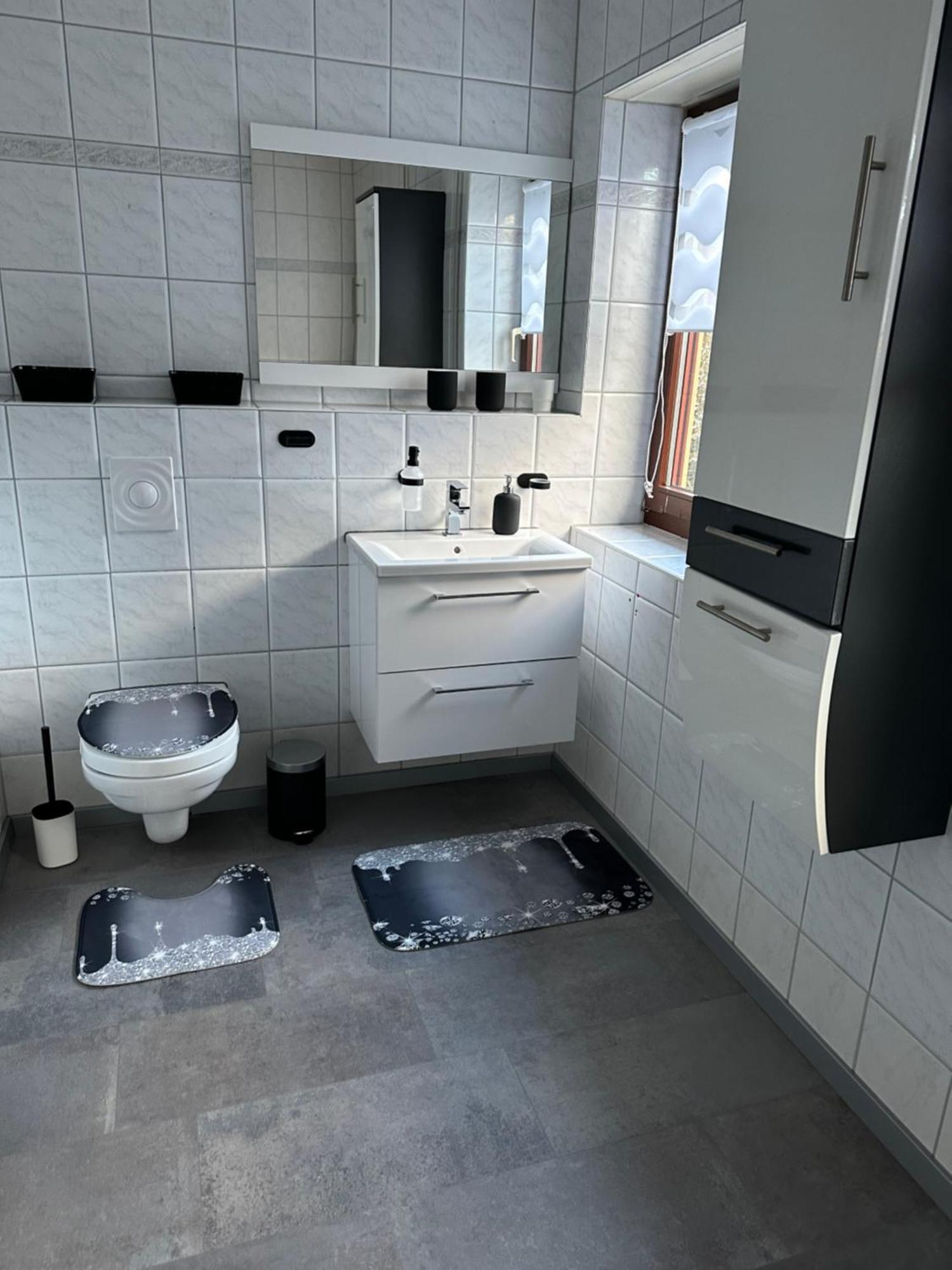 Zum Kaeutzchen 120Qm Ferienhaus 8 Personen 4 Schlafzimmer Nossentiner Huette Exteriör bild