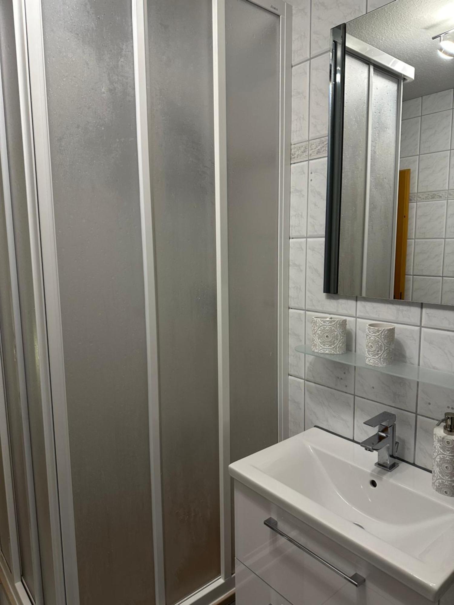 Zum Kaeutzchen 120Qm Ferienhaus 8 Personen 4 Schlafzimmer Nossentiner Huette Exteriör bild
