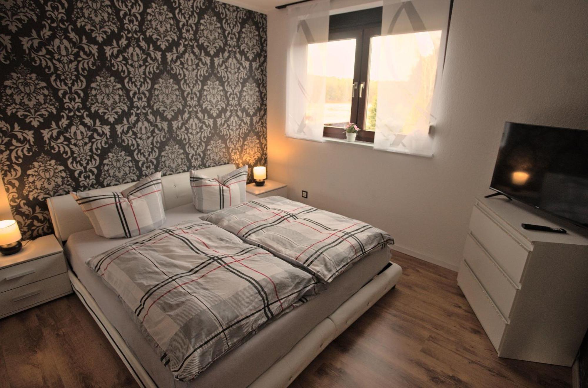 Zum Kaeutzchen 120Qm Ferienhaus 8 Personen 4 Schlafzimmer Nossentiner Huette Exteriör bild