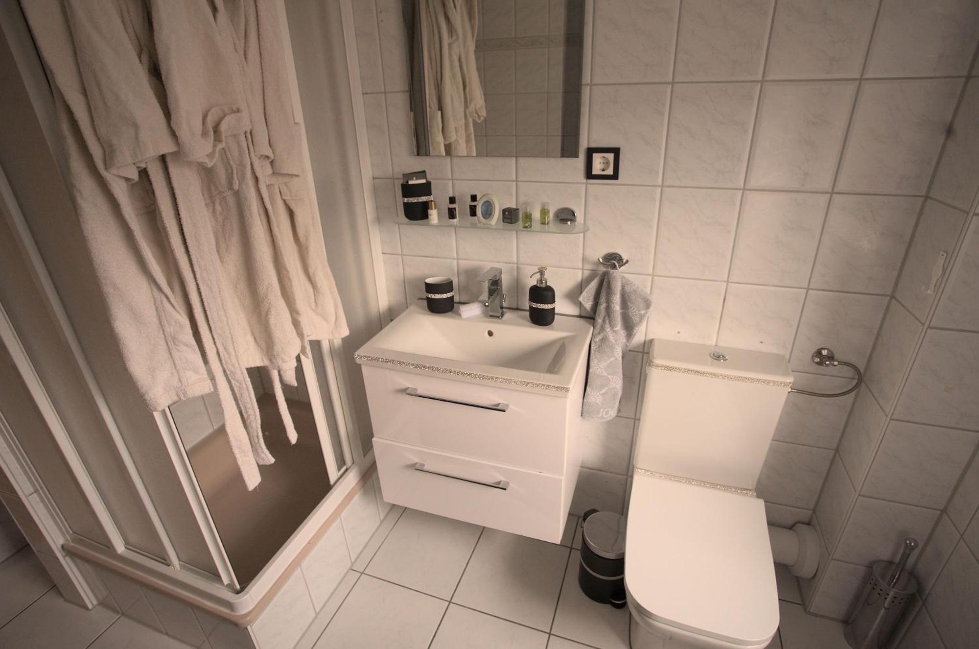 Zum Kaeutzchen 120Qm Ferienhaus 8 Personen 4 Schlafzimmer Nossentiner Huette Exteriör bild